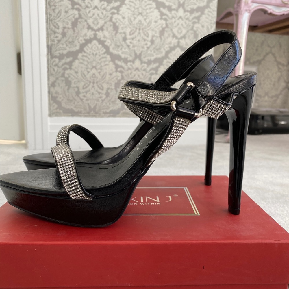 Mackin J Black Heels Size 11 shoes